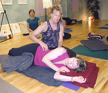 Jenny Otto yoga therapy lesson with Sandy Moore